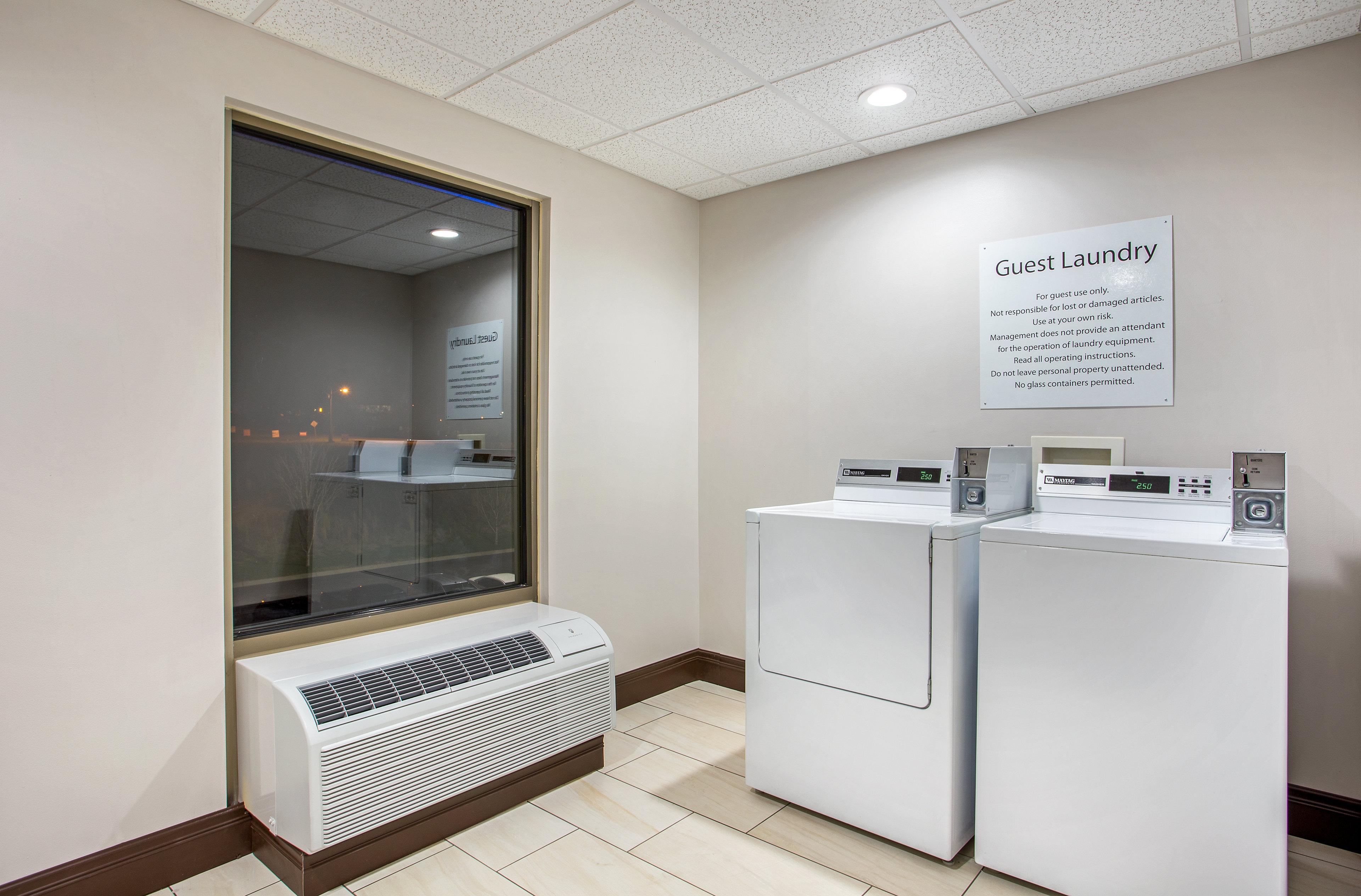 Holiday Inn Express & Suites Morristown By Ihg Exterior photo