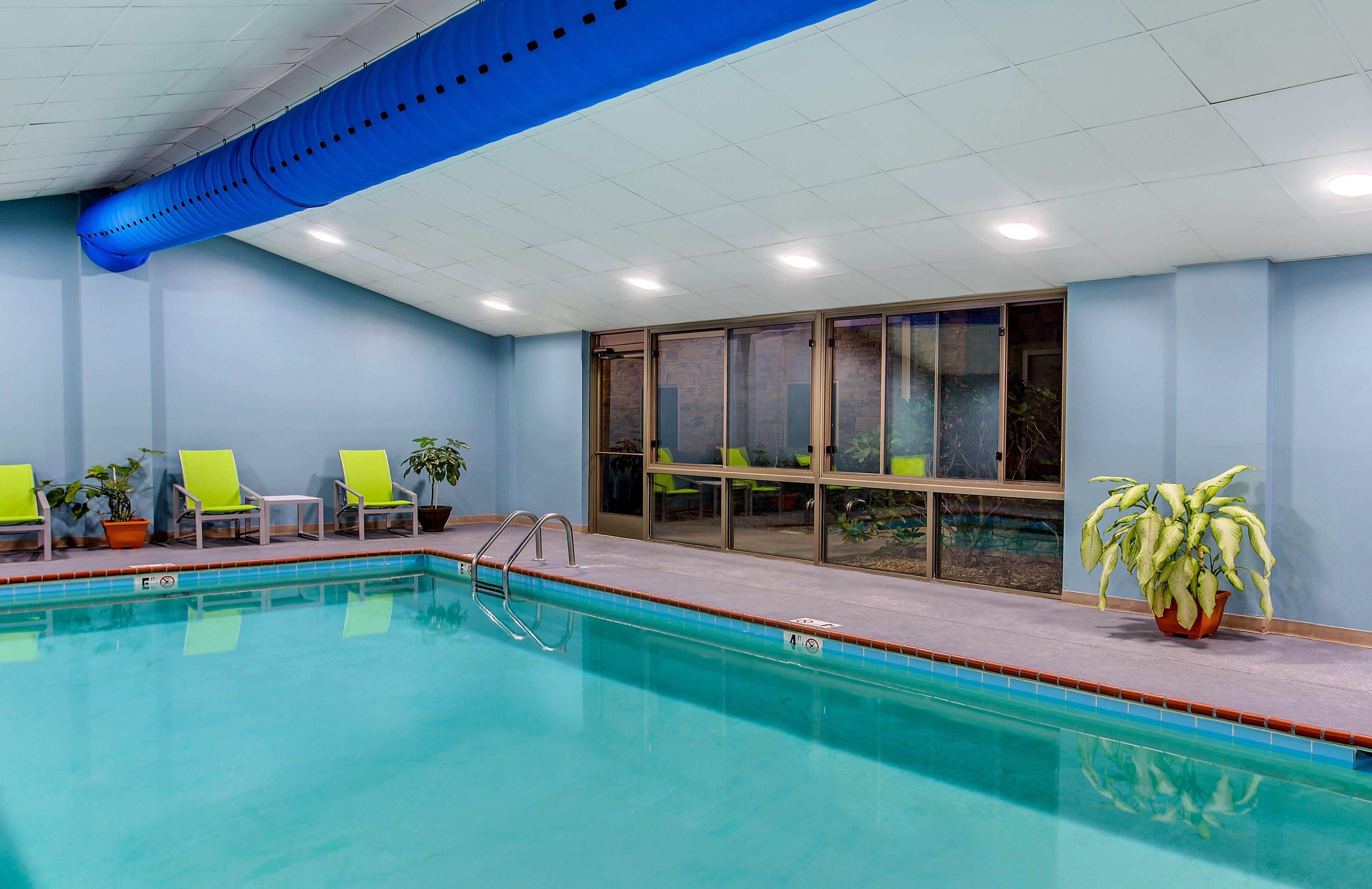 Holiday Inn Express & Suites Morristown By Ihg Exterior photo