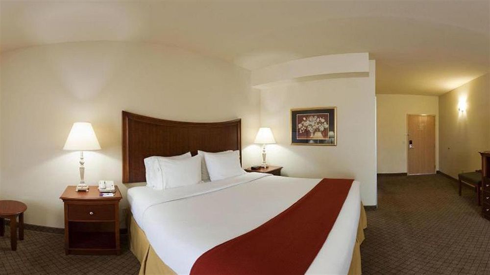 Holiday Inn Express & Suites Morristown By Ihg Exterior photo