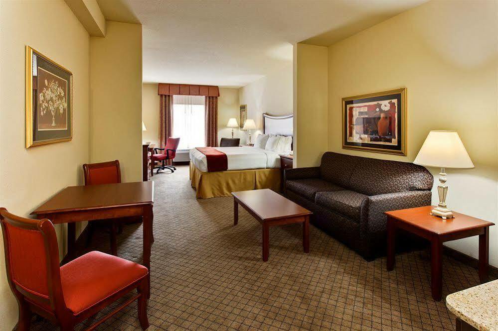 Holiday Inn Express & Suites Morristown By Ihg Exterior photo